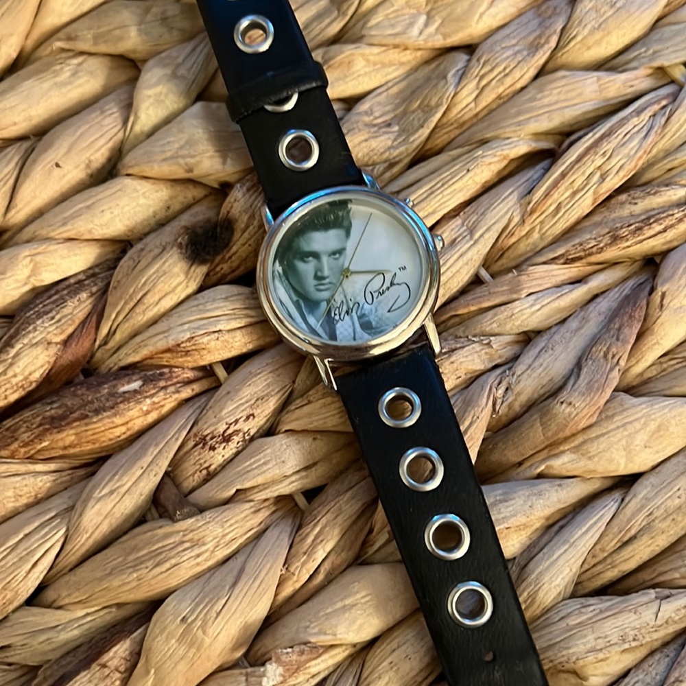 Elvis presley 2001 watch
